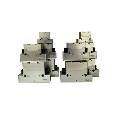 Heavy Load Robotic Gripper with Long-Life Oil Storage and Accurate Motion Control